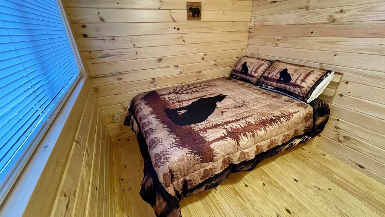 Photo of Bedroom in Jones Creek