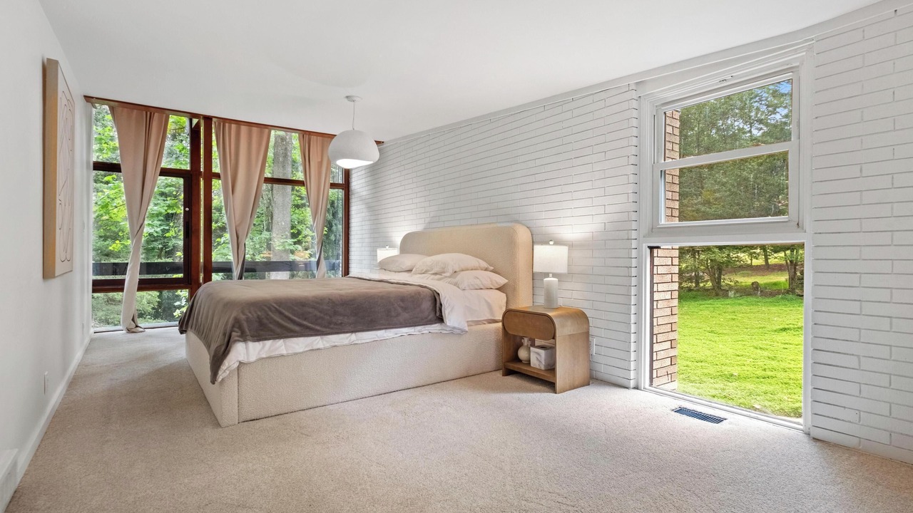 Photo of Bedroom in Weirton