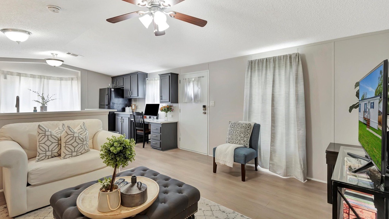Photo of Livingroom in Pasadena