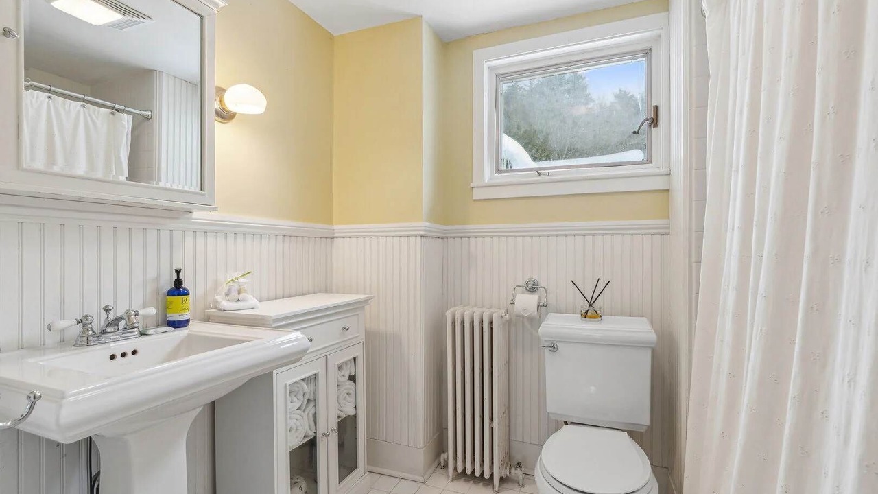 Photo of Bathroom in Woodstock