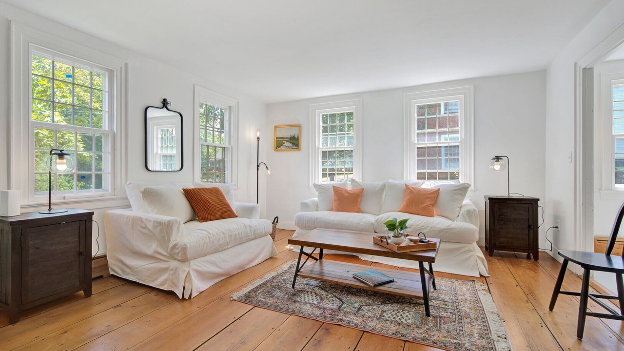 Photo of Livingroom in South Woodstock