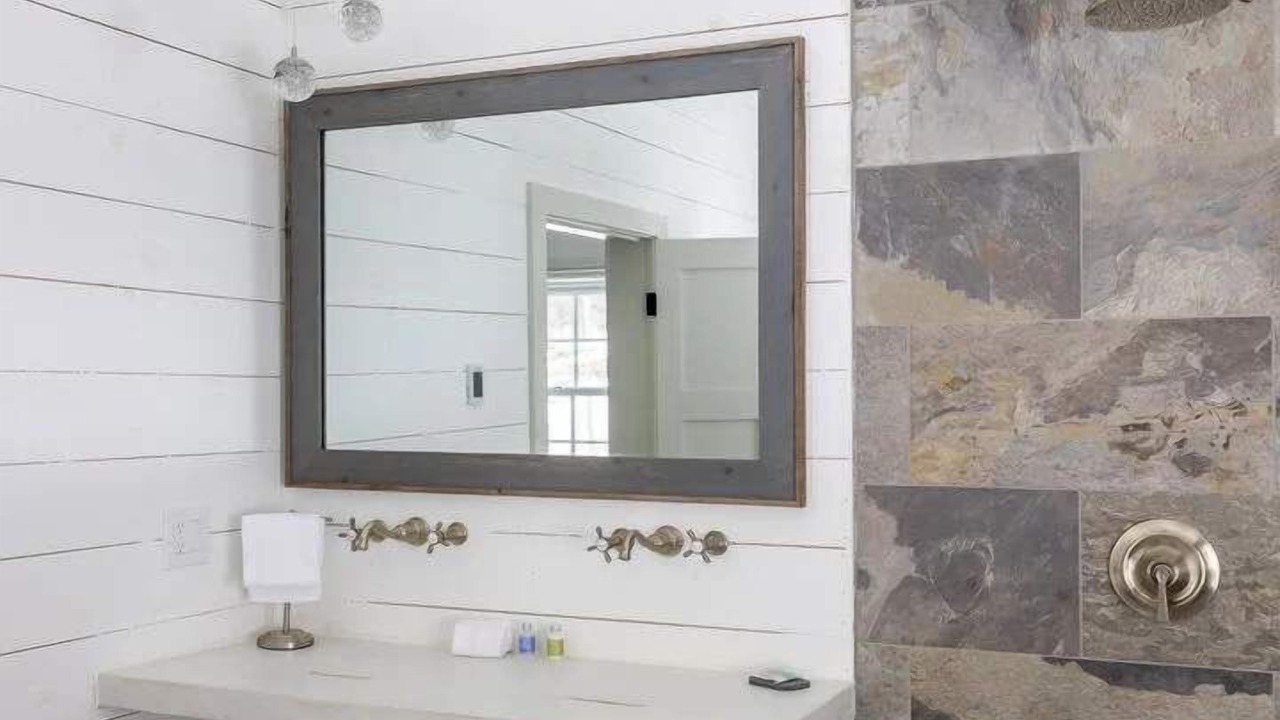 Photo of Bathroom in Brownsville