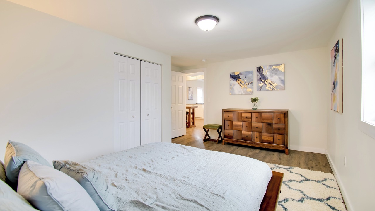 Photo of Bedroom in Oswego
