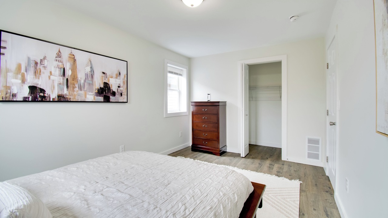 Photo of Bedroom in Oswego