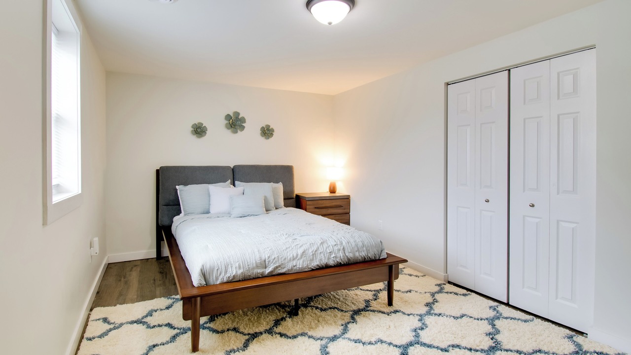 Photo of Bedroom in Oswego