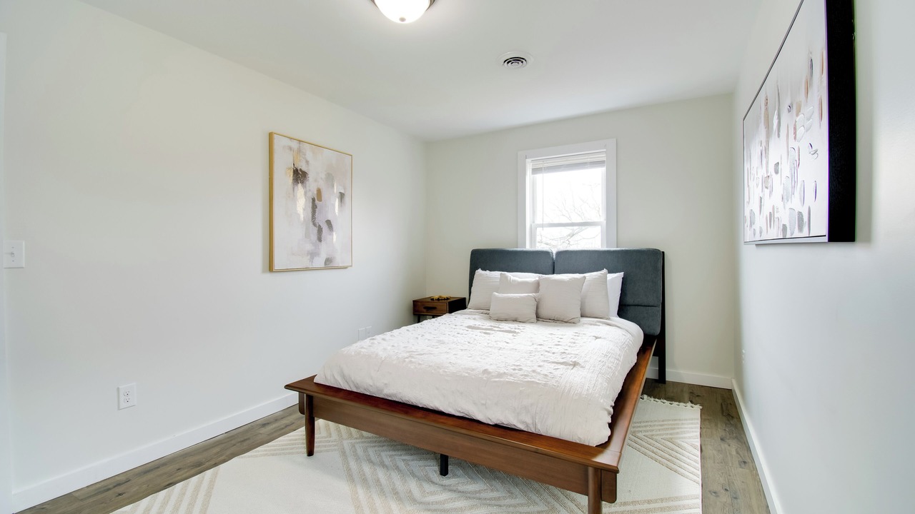 Photo of Bedroom in Oswego