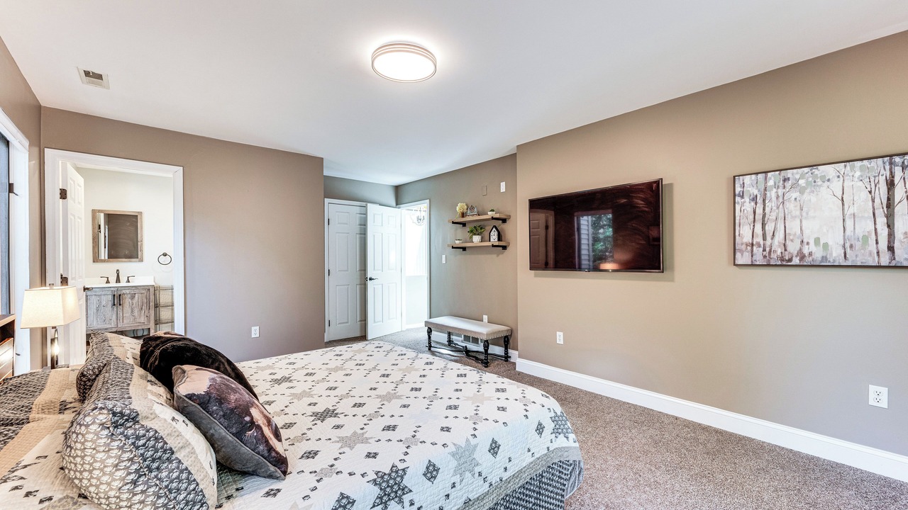 Photo of Bedroom in Campton