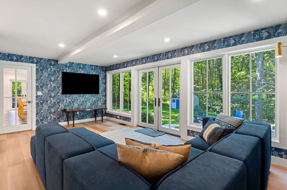 Photo of Livingroom in North Hampton