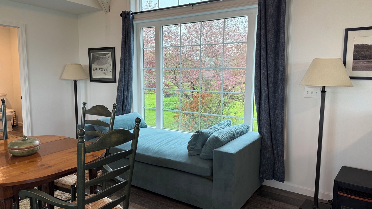 Photo of Livingroom in Weston
