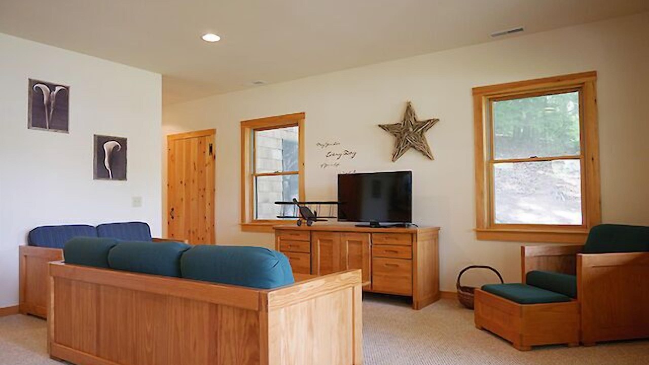 Photo of Livingroom in Weare