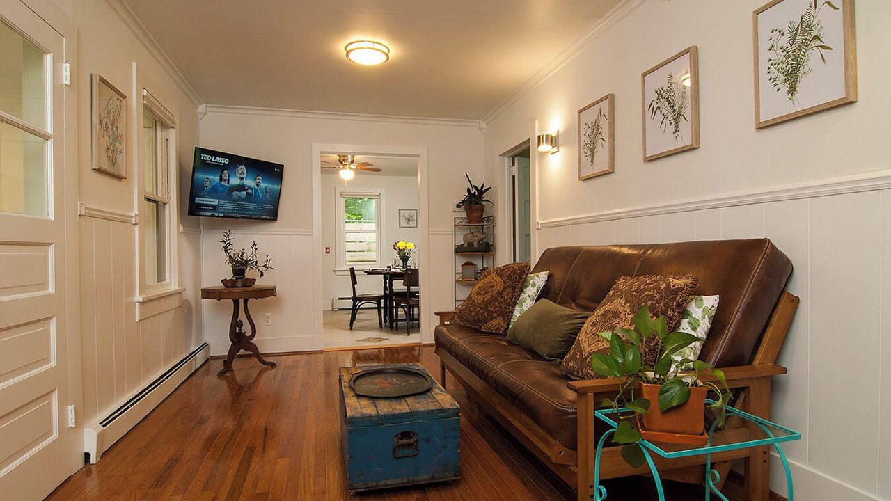 Photo of Livingroom in Phoenicia