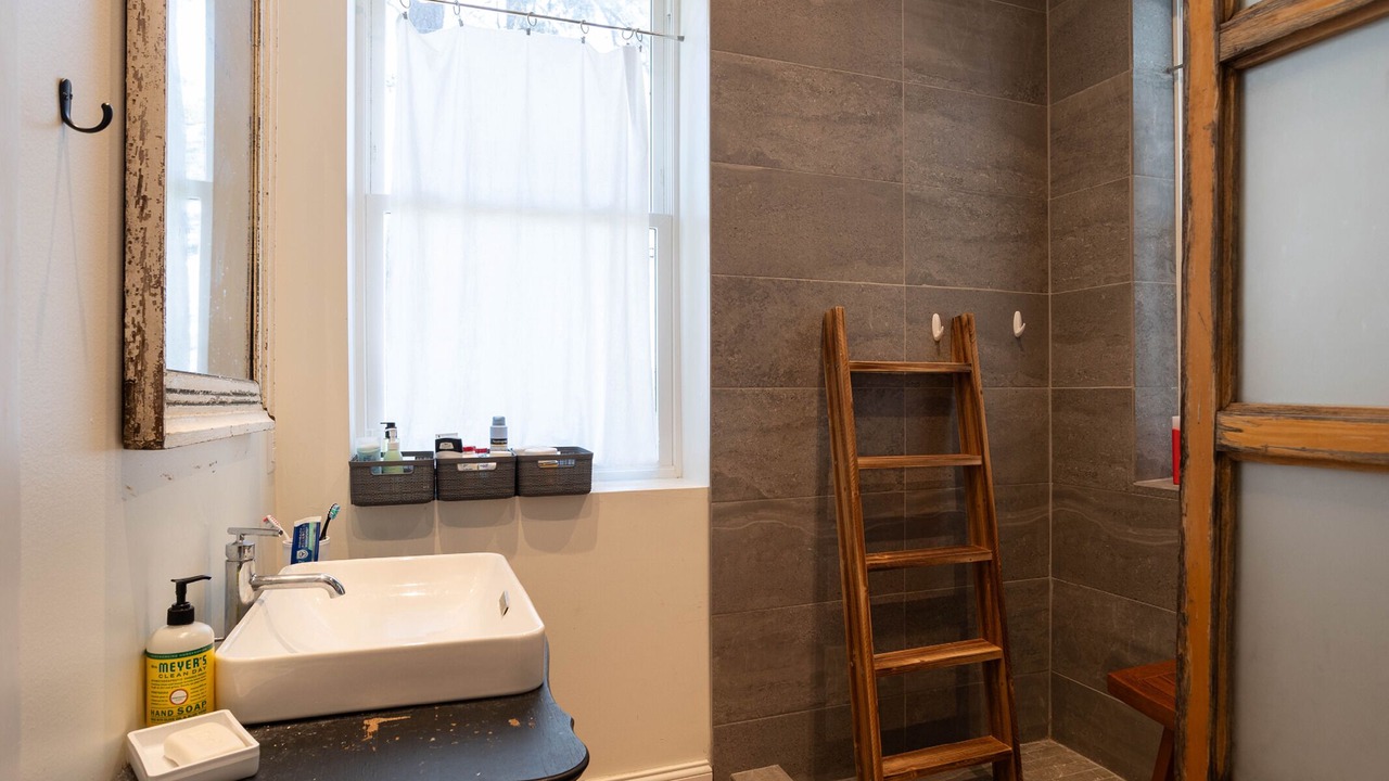 Photo of Bathroom in Secretary