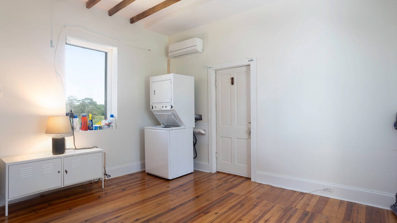 Photo of Bedroom in Secretary