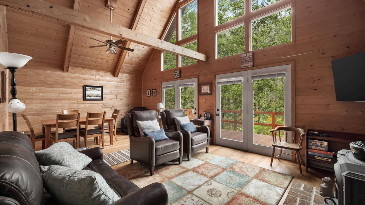 Photo of Livingroom in Hedgesville