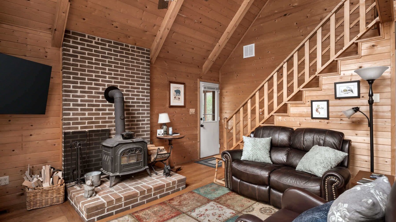 Photo of Livingroom in Hedgesville