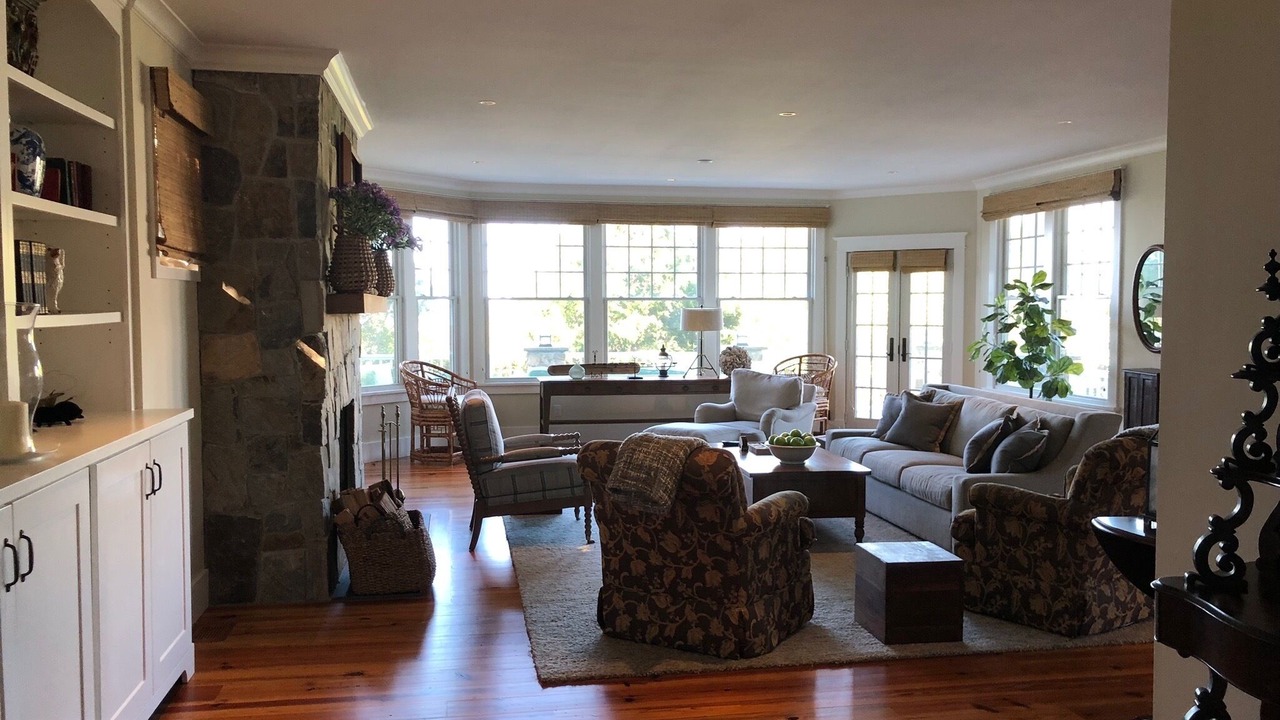 Photo of Livingroom in West Falmouth