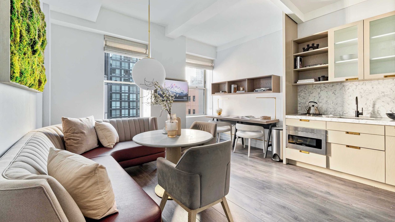 Photo of Livingroom in Financial District