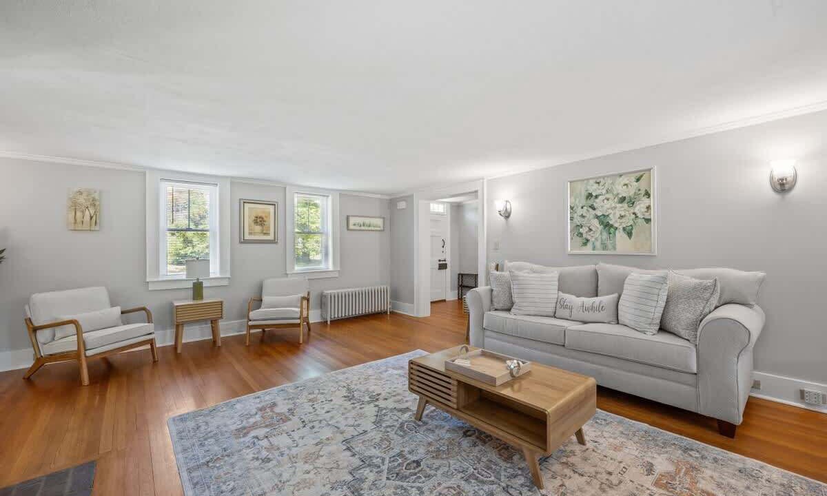 Photo of Livingroom in Concord