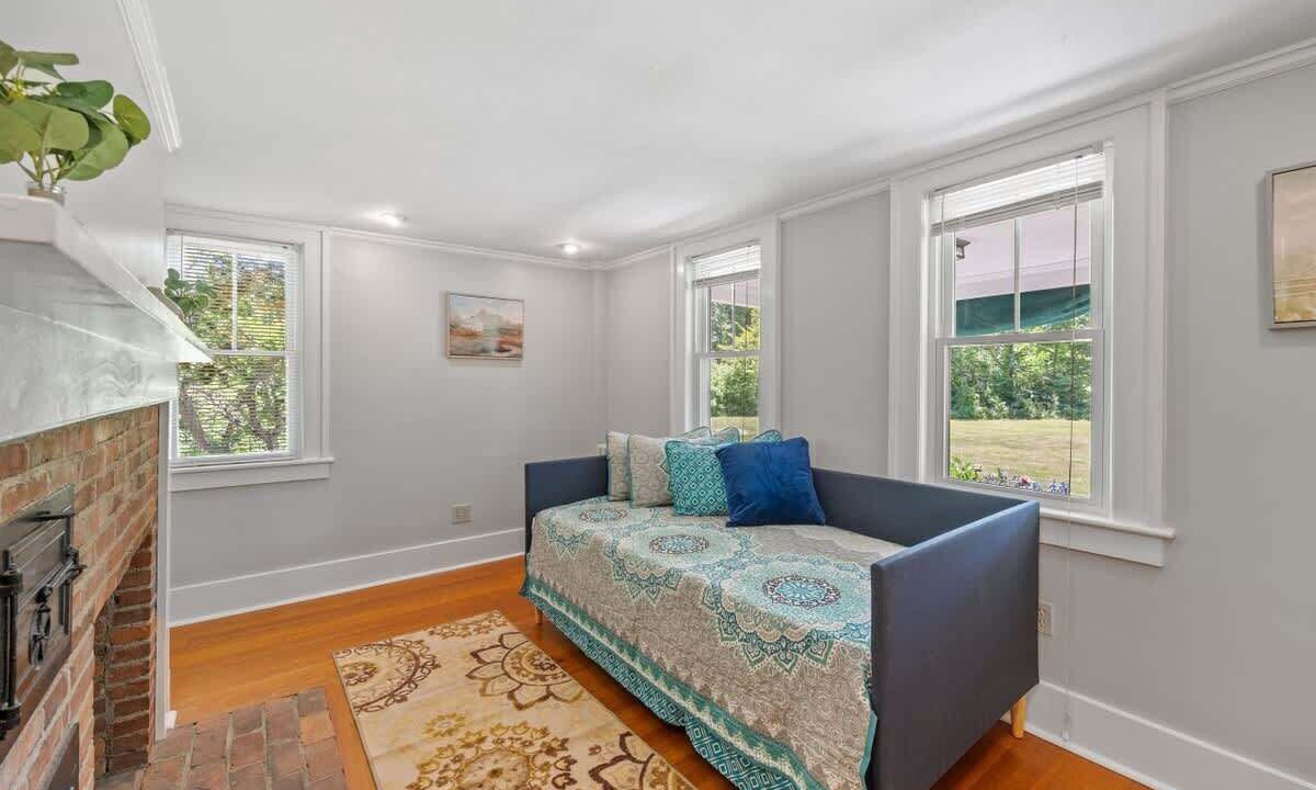 Photo of Livingroom in Concord