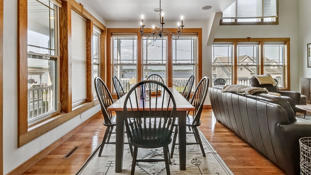 Photo of Livingroom in Saratoga Springs