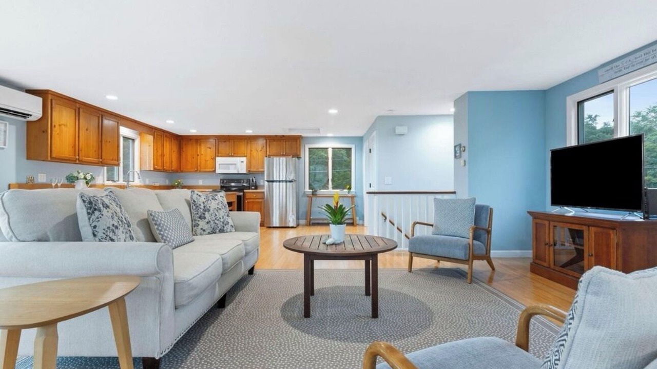Photo of Livingroom in Campground Landing