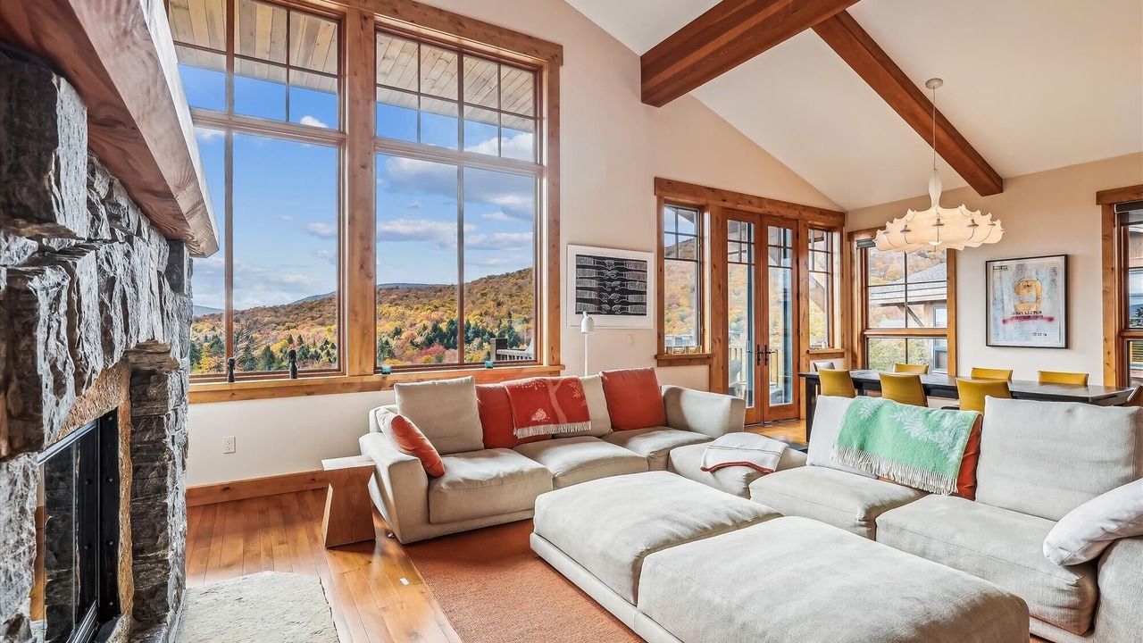 Photo of Livingroom in Stowe Area