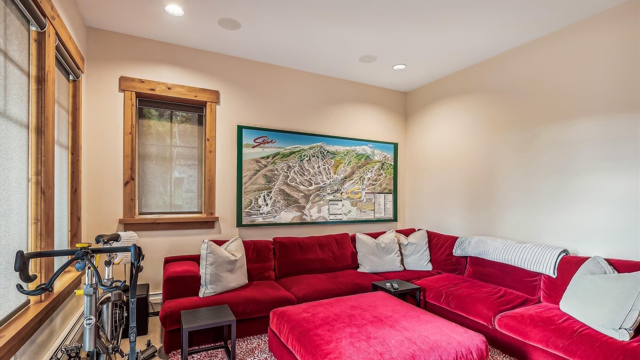 Photo of Livingroom in Stowe Area