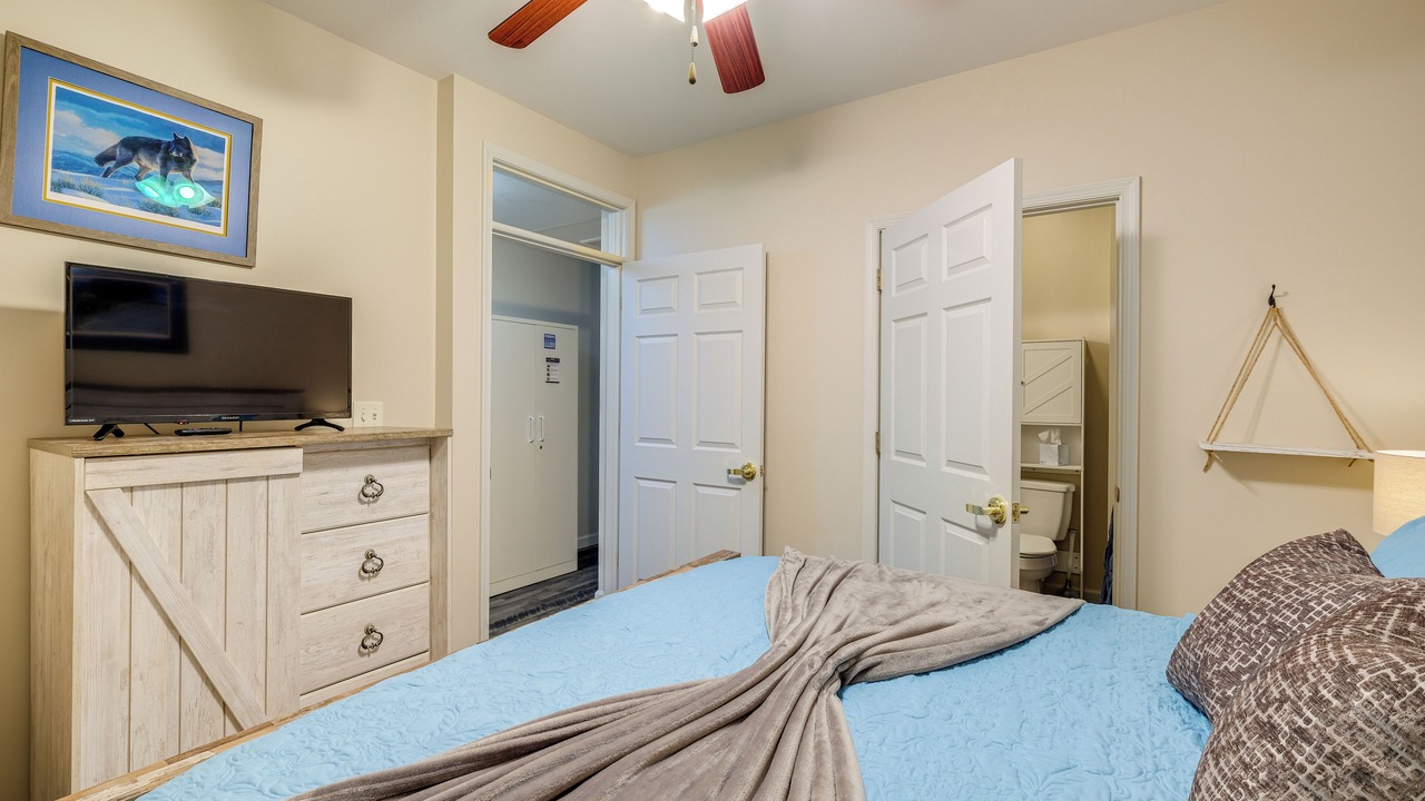 Photo of Bedroom in Smith Mountain Lake