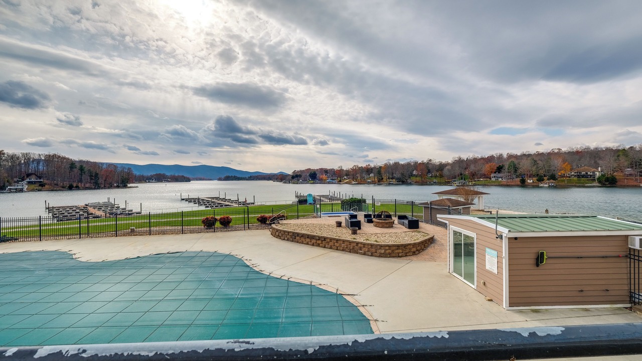 Photo of Patio Balcony in Smith Mountain Lake