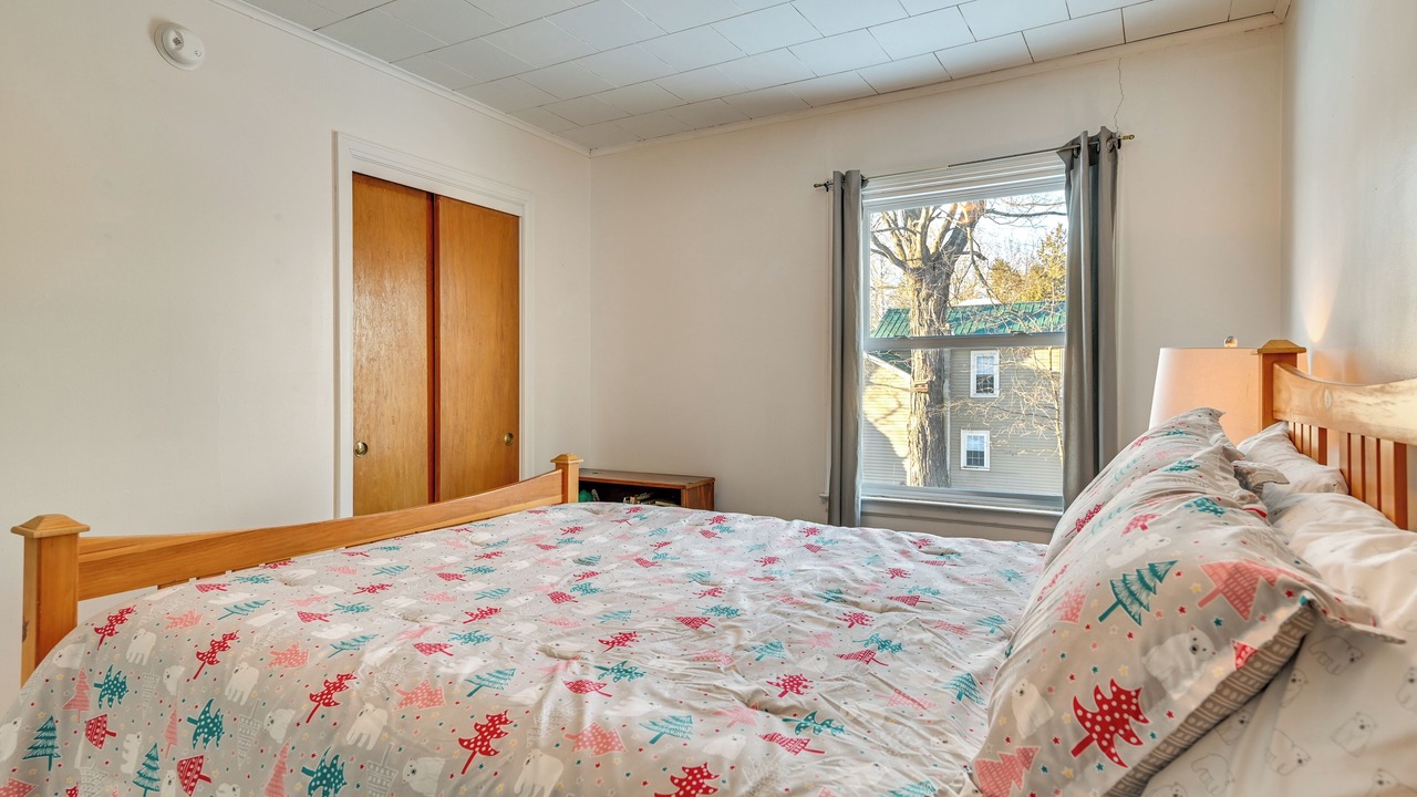 Photo of Bedroom in North Creek
