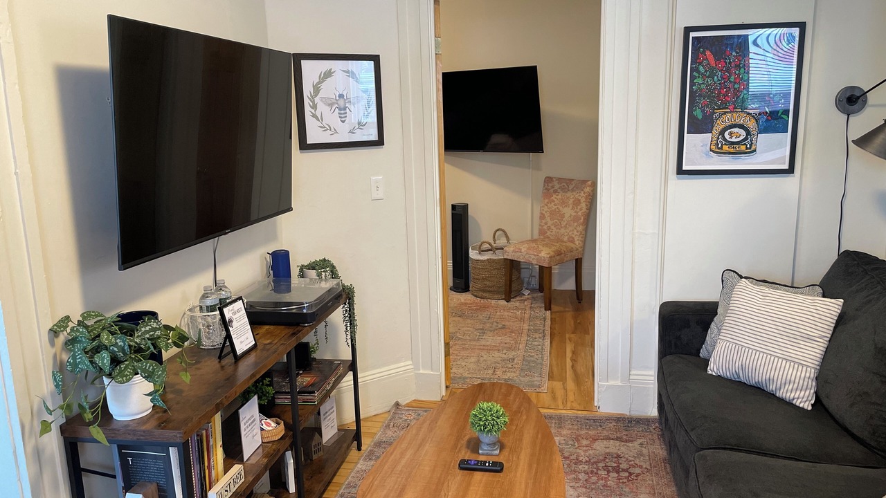 Photo of Livingroom in Old North End