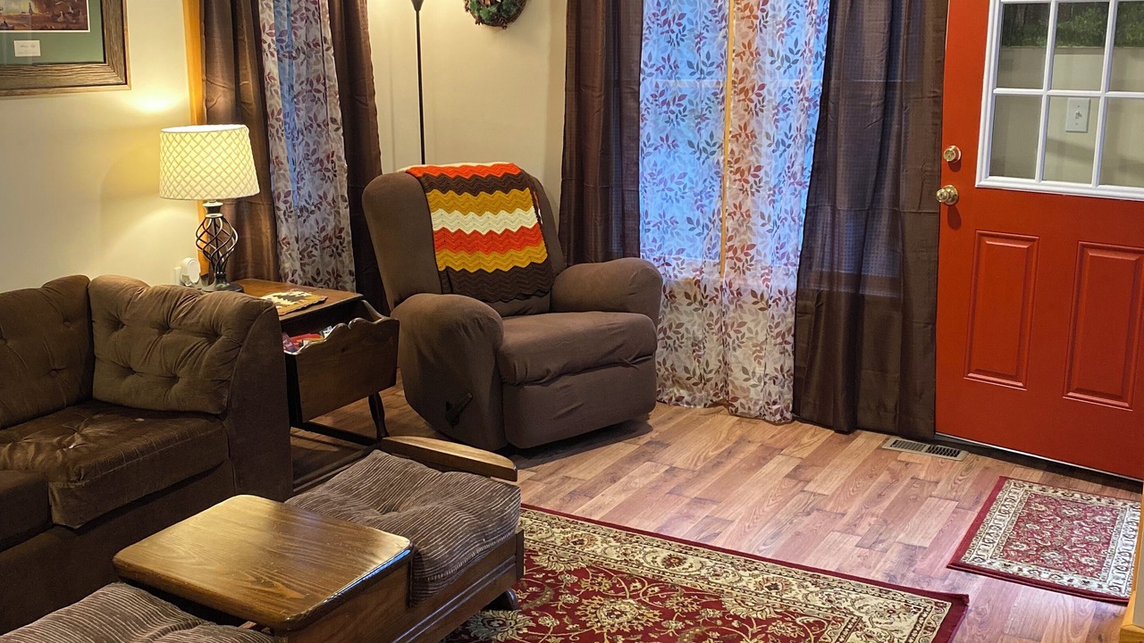 Photo of Livingroom in Mayfield