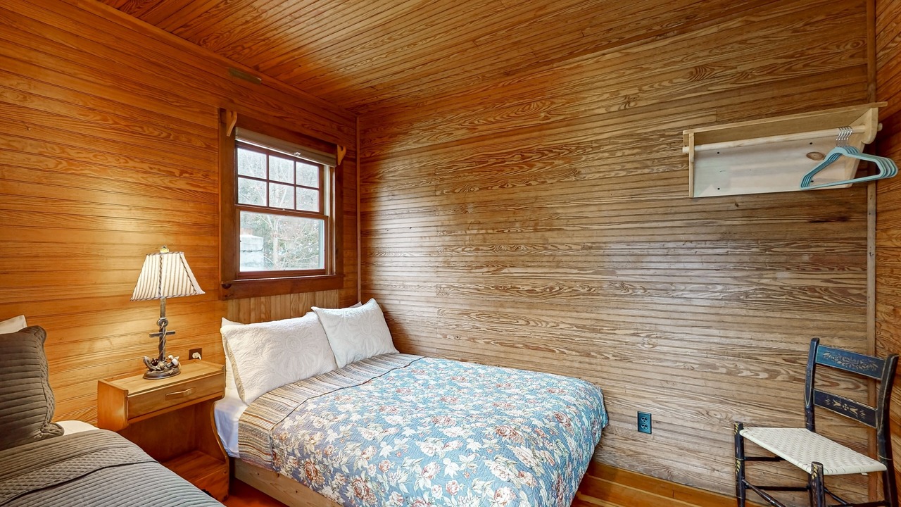 Photo of Bedroom in Neshobe Beach
