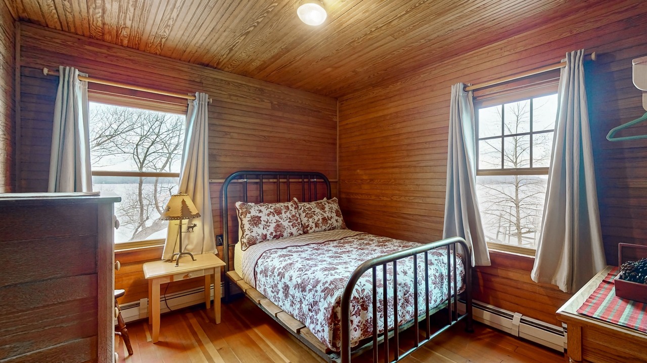 Photo of Bedroom in Neshobe Beach