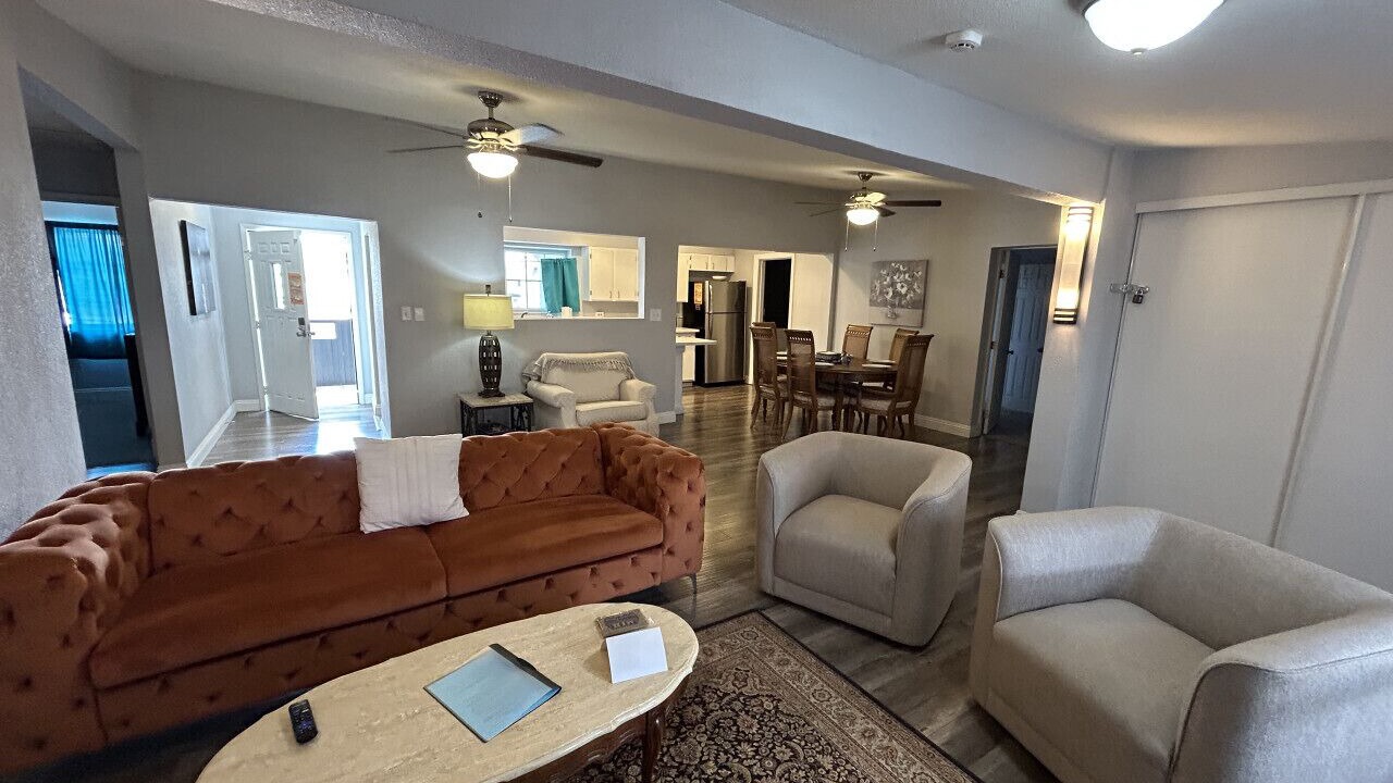 Photo of Livingroom in Beverly Green