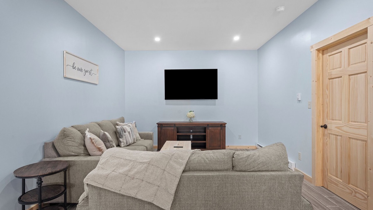 Photo of Livingroom in Schenevus