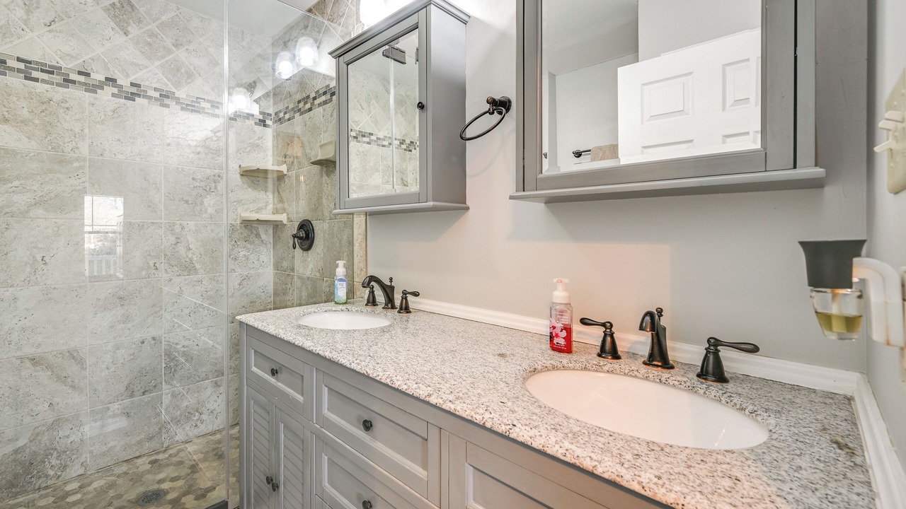 Photo of Bathroom in Halfway