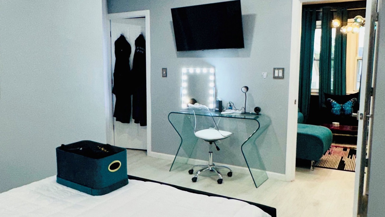 Photo of Bedroom in Weequahic