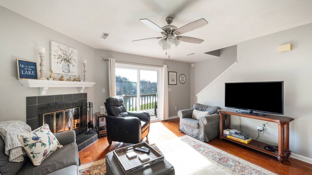 Photo of Livingroom in Goodview