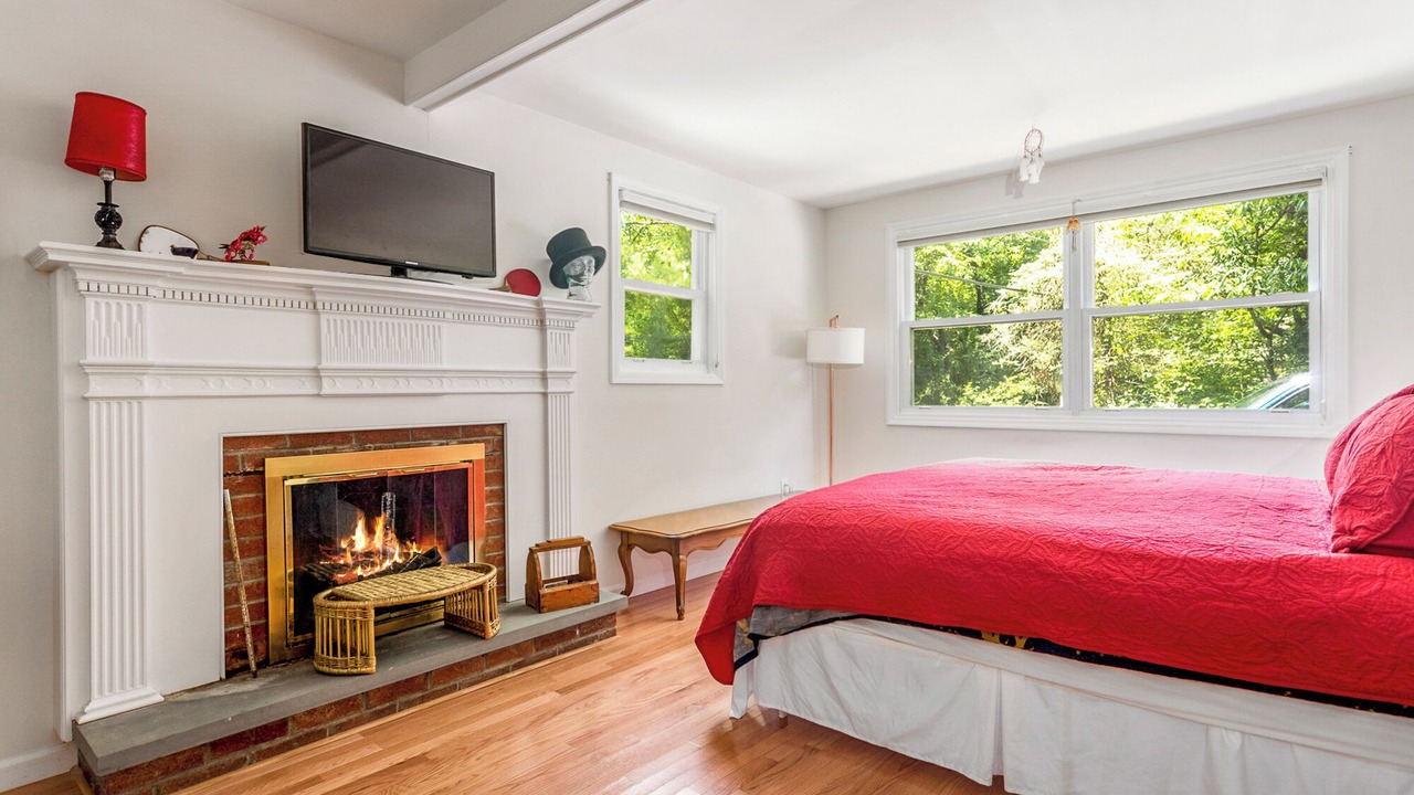 Photo of Bedroom in Rhinebeck