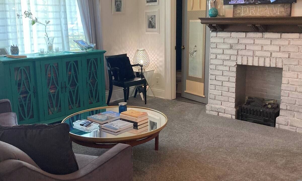 Photo of Bedroom in Downtown Niagara Falls