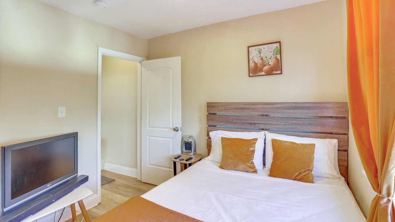 Photo of Bedroom in Frankford