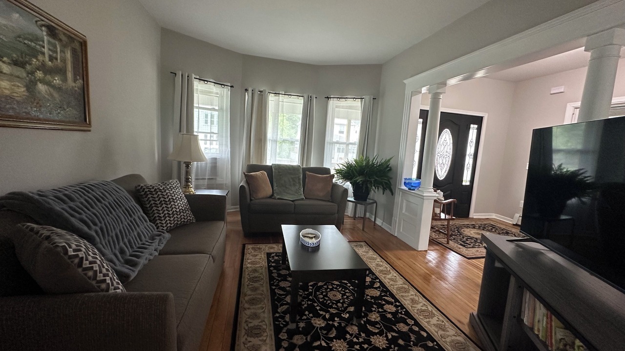 Photo of Livingroom in Holyoke