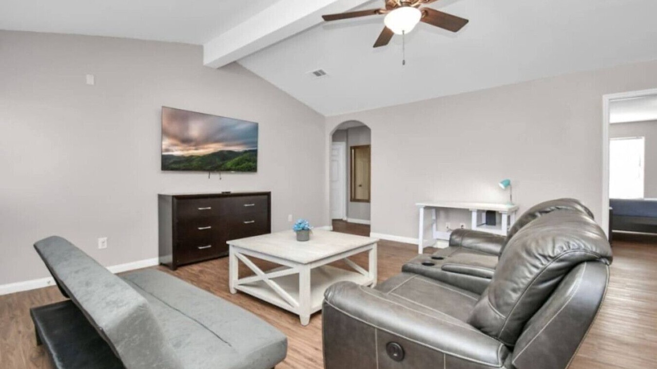 Photo of Livingroom in Iowa Colony