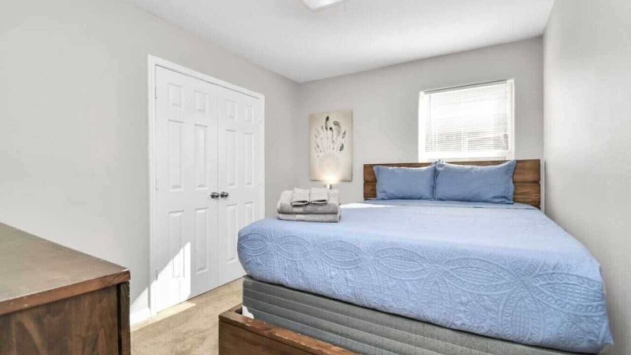Photo of Bedroom in Iowa Colony