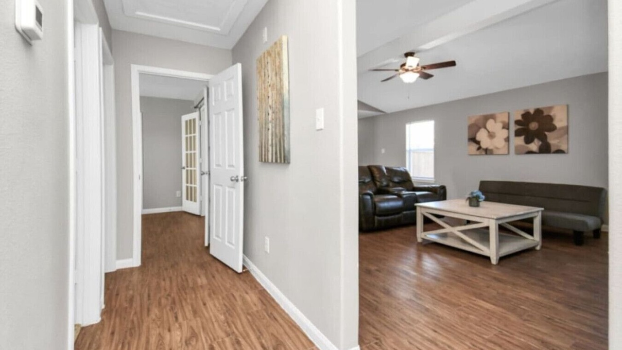 Photo of Livingroom in Iowa Colony