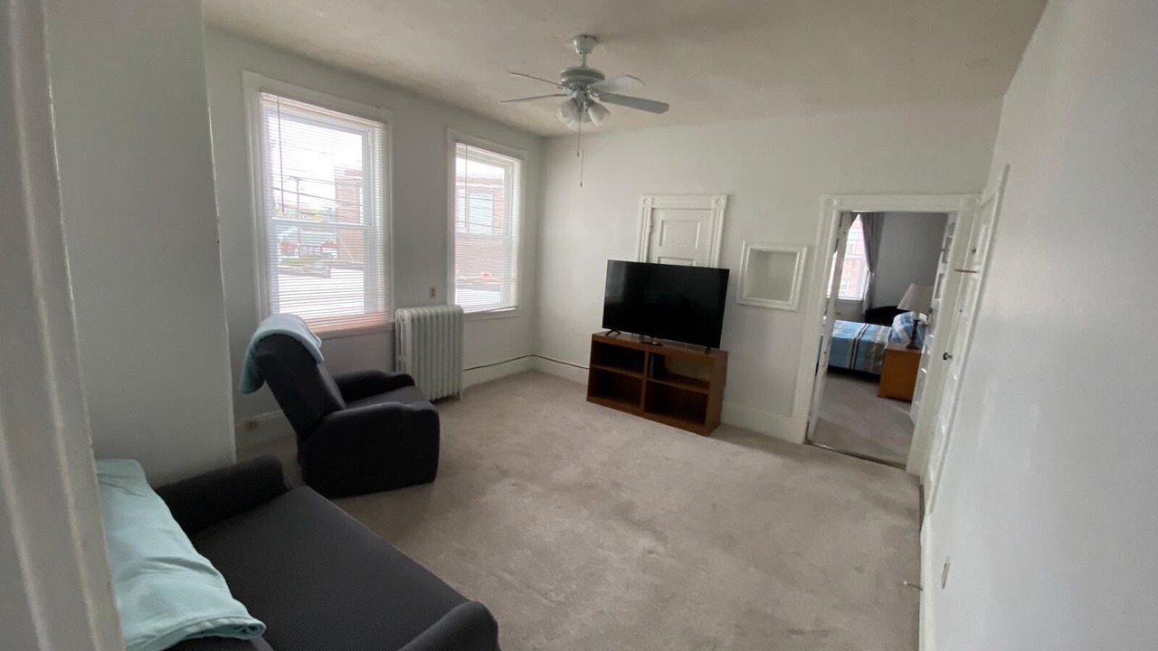 Photo of Livingroom in Revere