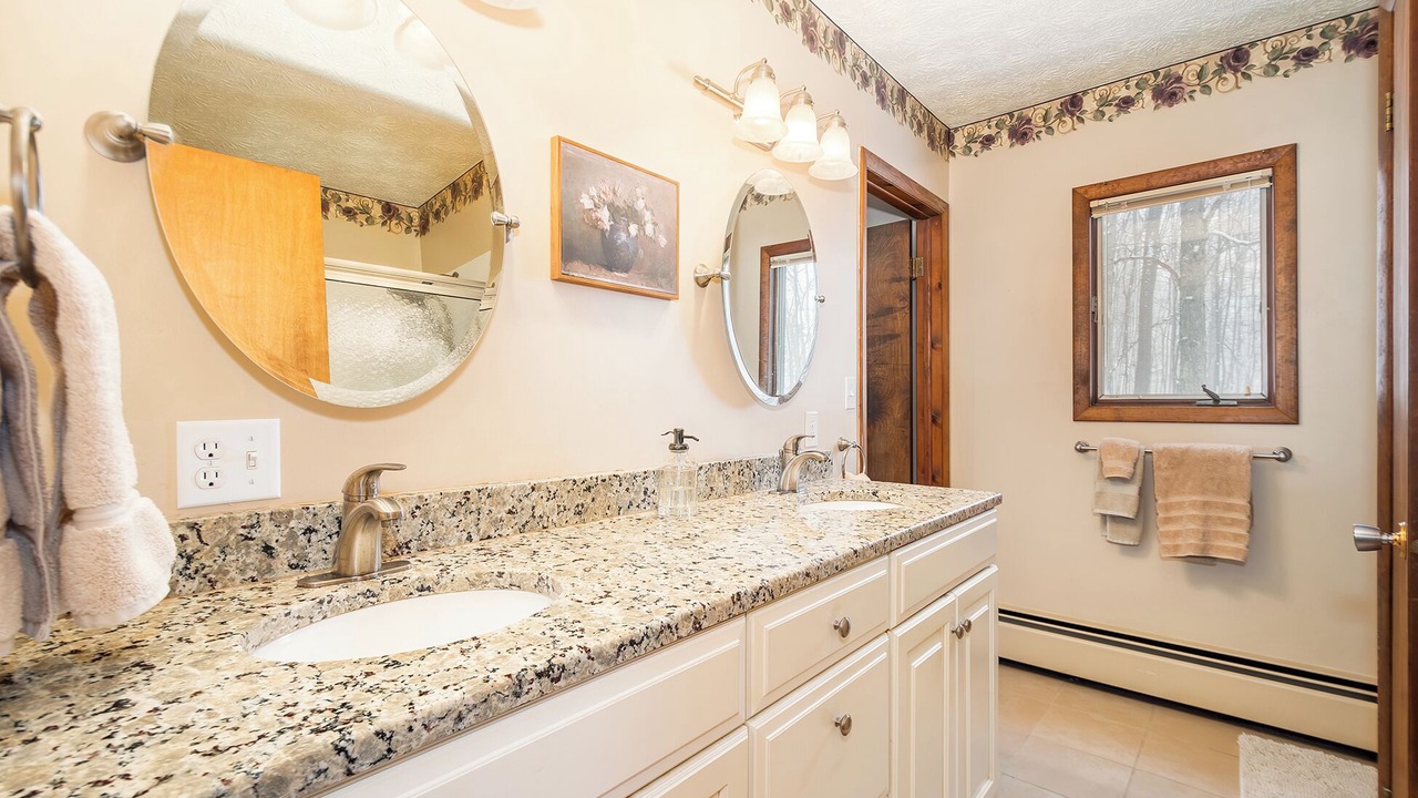 Photo of Bathroom in Oakland