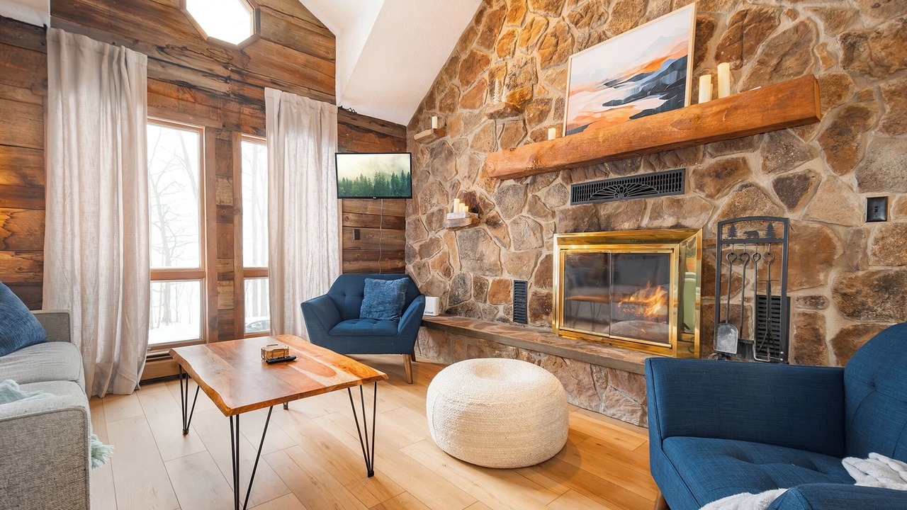 Photo of Livingroom in Oakland