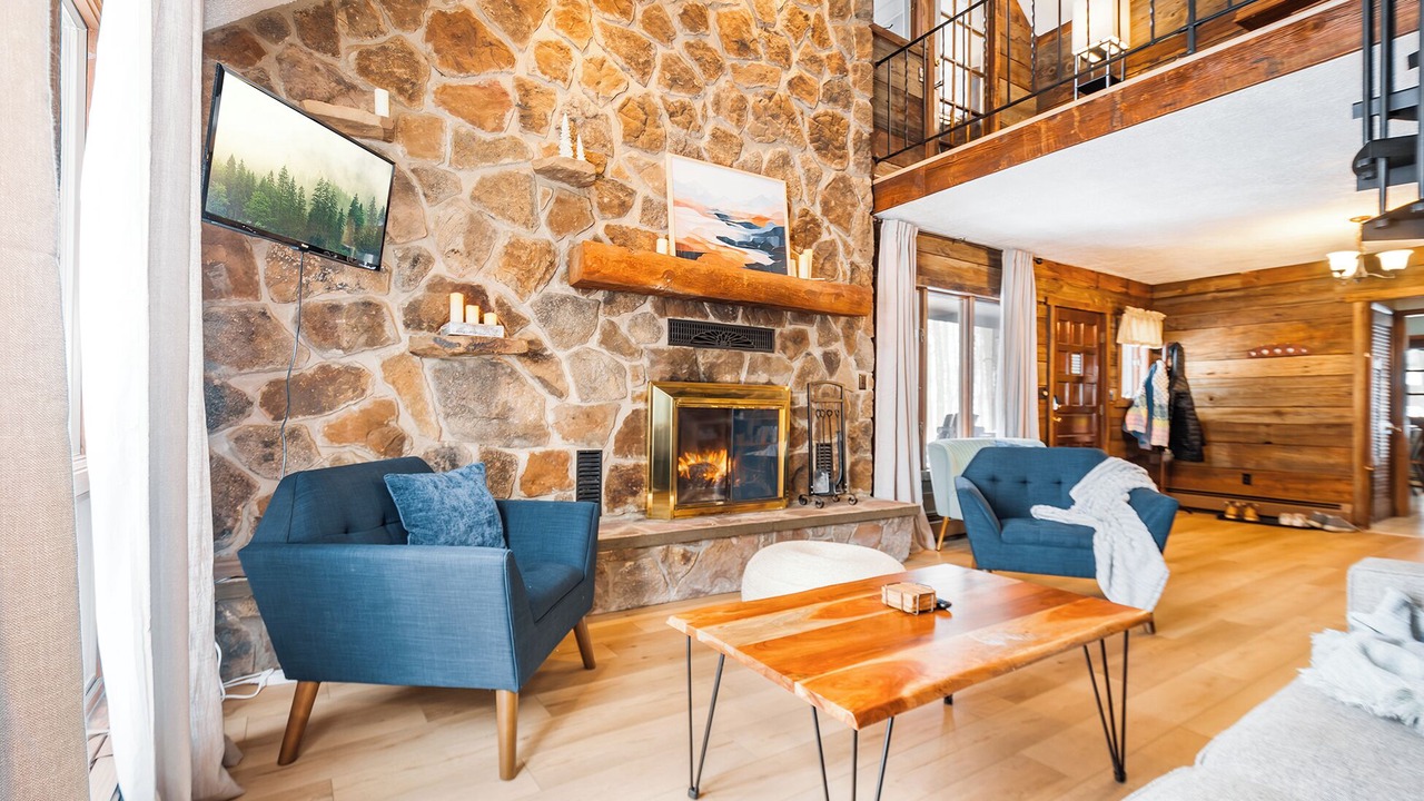 Photo of Livingroom in Oakland